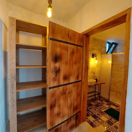 Stoneage Hotel